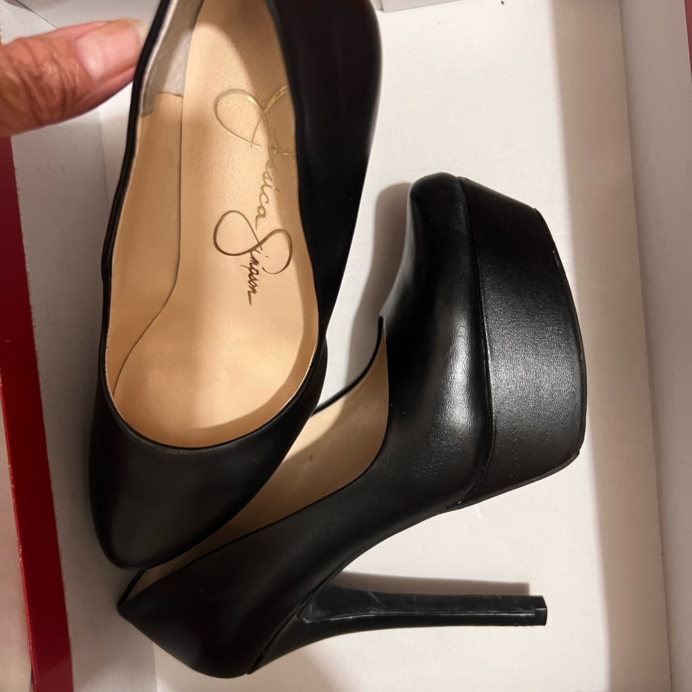 Jessica Simpson Elegant Black Heels